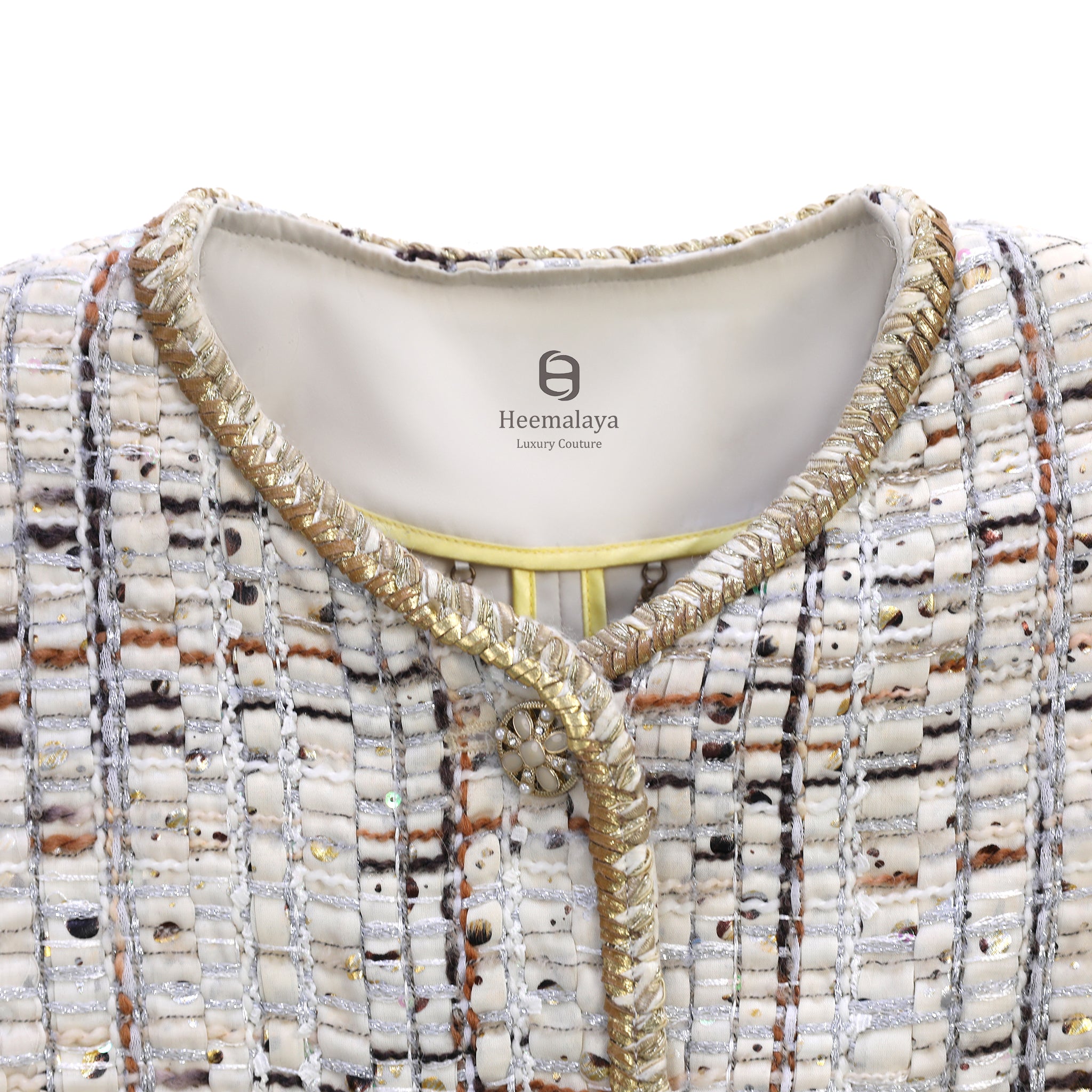 ivory tweed jacket​ collar detials